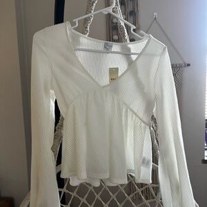 Elegant White Ribbed Women's Top